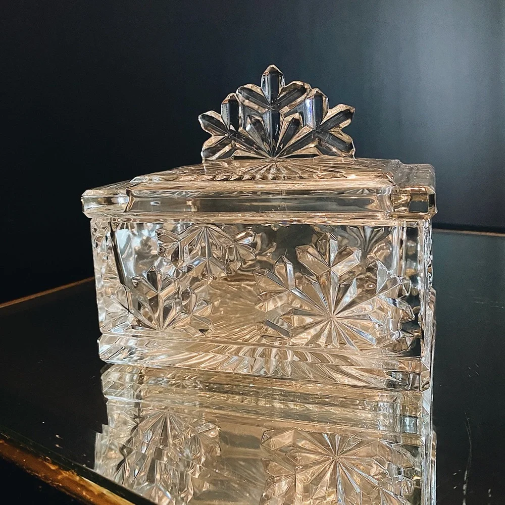 Vintage Crystal Cut Glass Snowflake Design Trinket Box